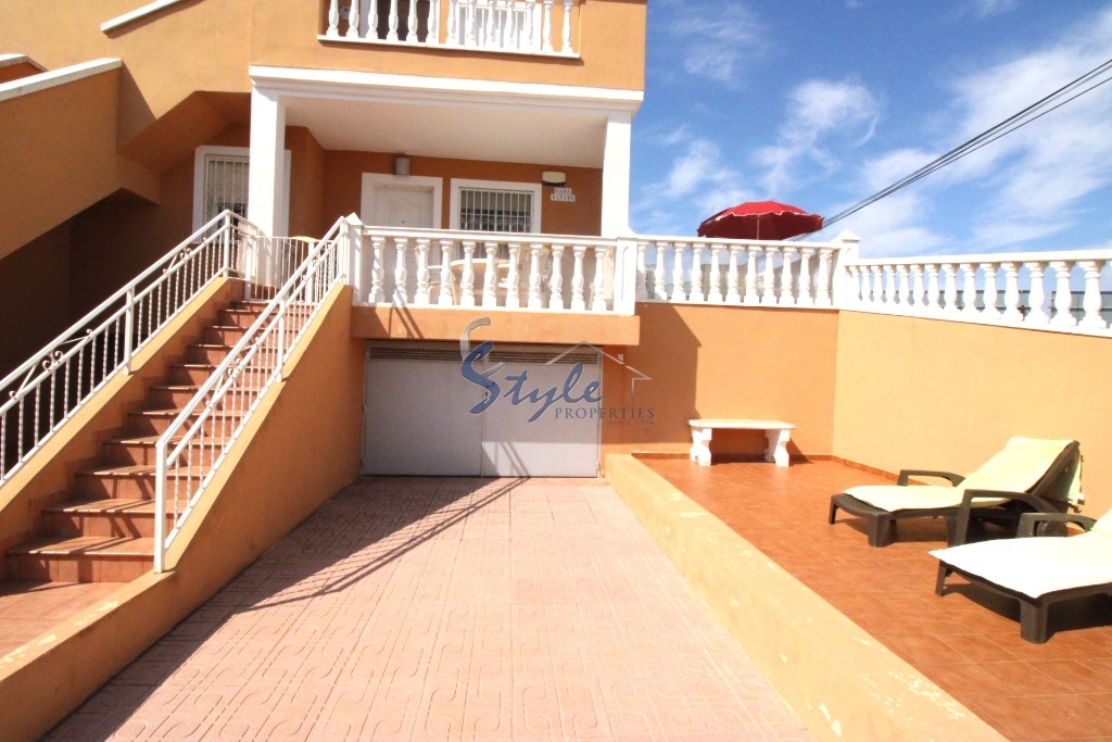 Buy duplex close to the sea in Mar Azul, Torrevieja, Costa Blanca. ID: 4546