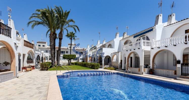 Comprar ground floor bungalow cerca del mar en El chaparral, Torrevieja. ID 4548