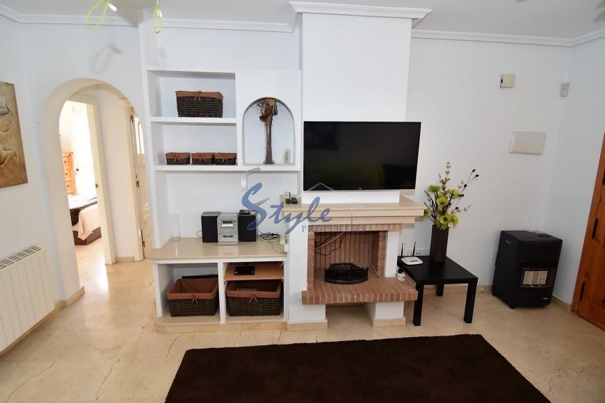 Comprar bungalow con piscina y jardin en Playa Flamenca, Orihuela Costa. ID: 4549