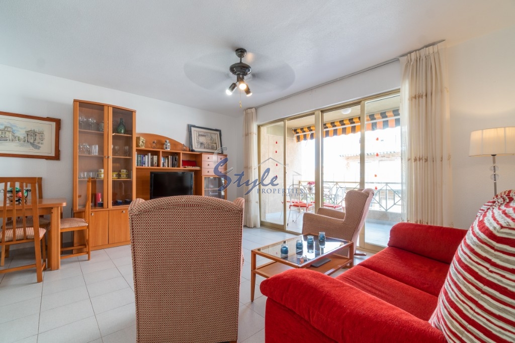 Buy apartment in Punta Prima, Orihuela Costa, Costa Blanca. ID 4565