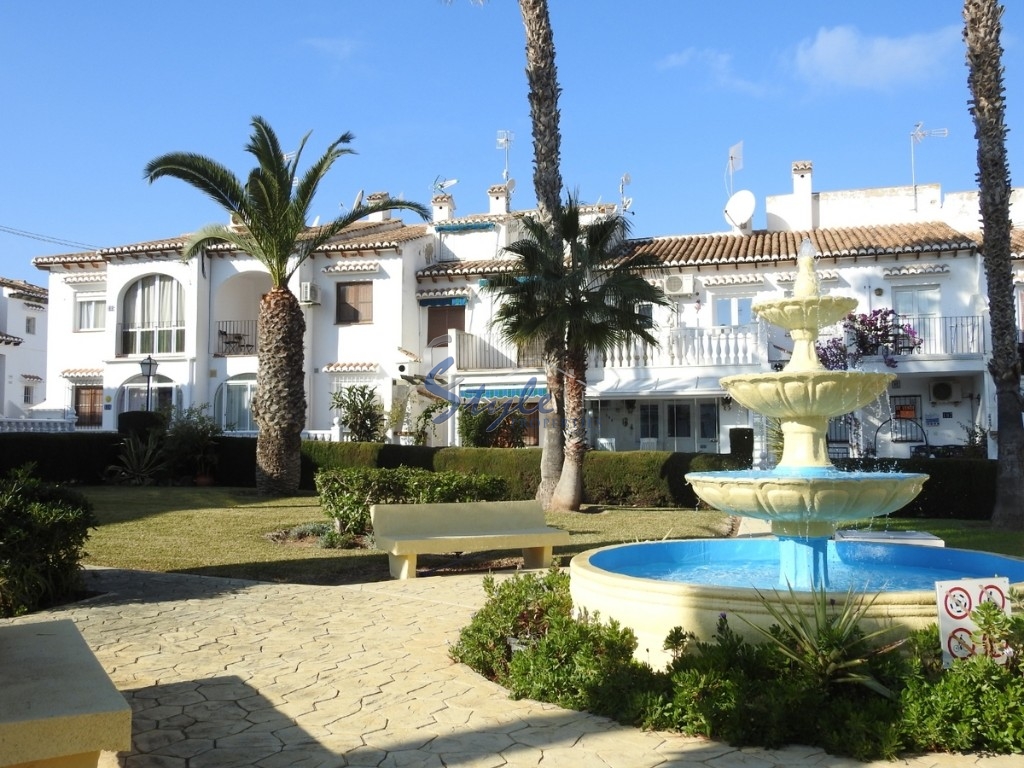 Comprar duplex en Residencial LAGO JARDIN de Urb. Los Altos, Torrevieja. ID 4570