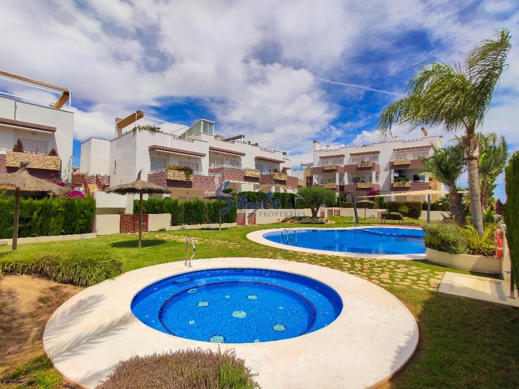 Ground floor apartment for sale with garden close to the beach Silene in Punta Prima, Costa Blanca, Spain