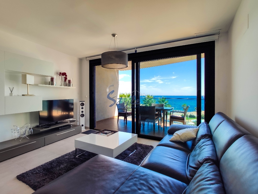 for sale 3 bedroom first line  property in Sea Senses , Punta Prima, Alicante, Costa Blanca