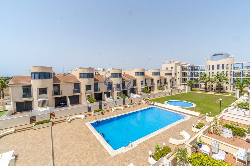 Comprar triplex en Cabo Roig al lado del mar. ID 4579