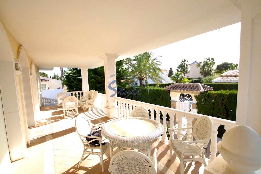 Resale - Villa - Cabo Roig