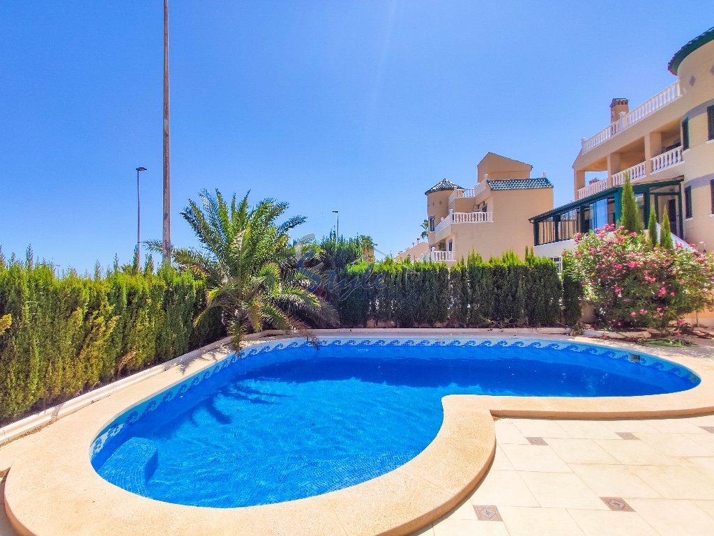 Resale - Villa - La Mata