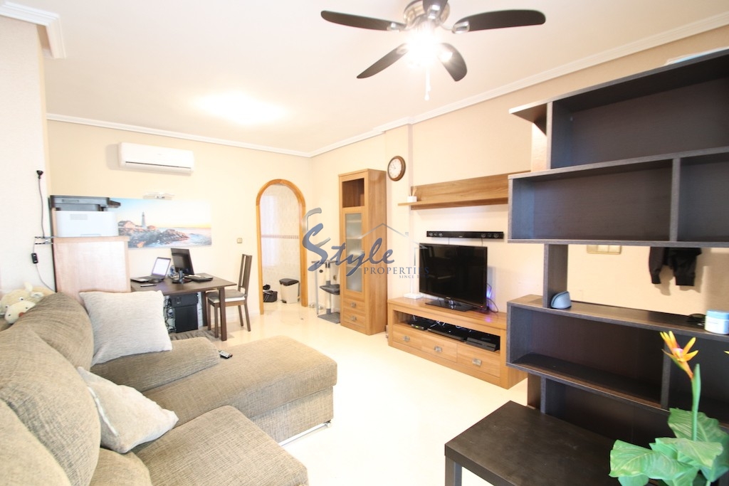 Comprar bungalow planta baja en Cabo Roig al lado del mar. ID 4600