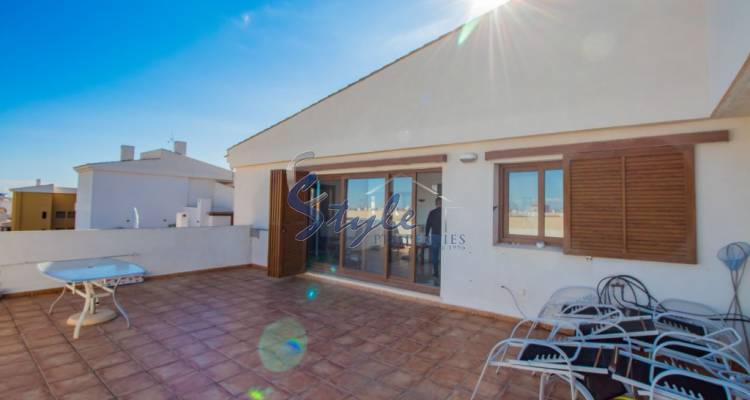 Buy apartment on the seafront in Punta Prima. ID 4604