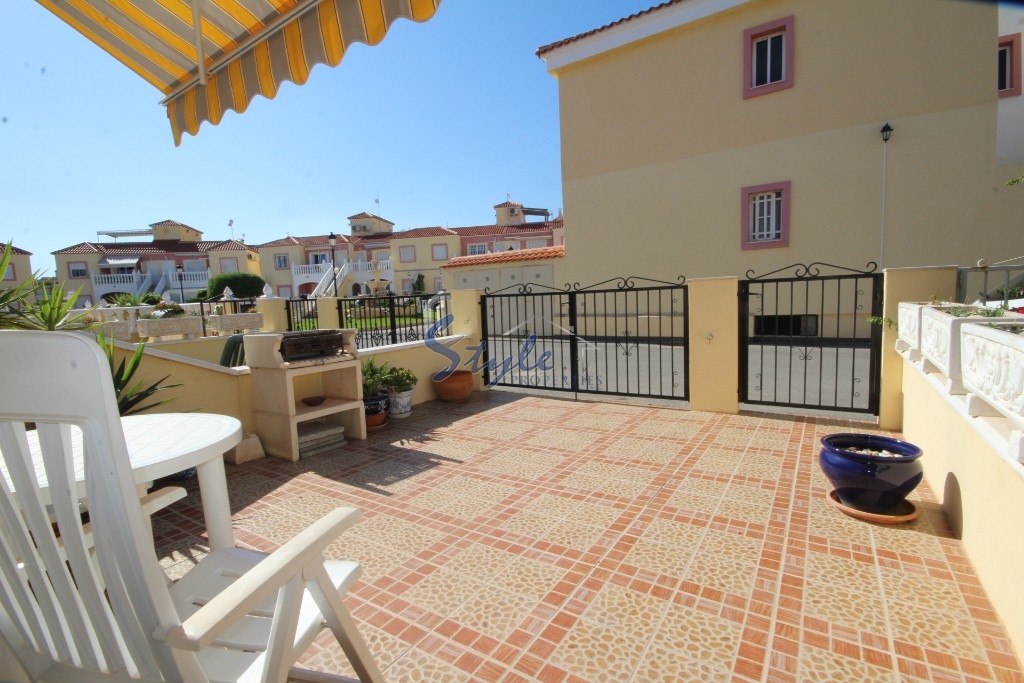 Buy townhouse with large private garden area in Costa Blanca close to sea in La Zenia. ID: 4611