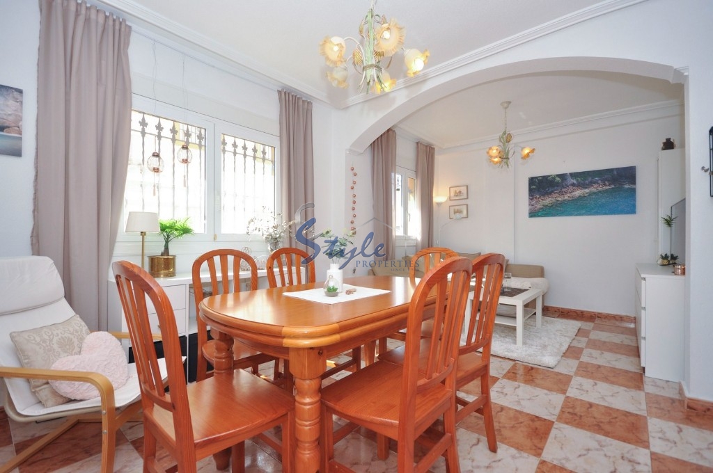 Buy terraced house with pool in Playa Flamenca, Orihuela Costa. ID: 4504