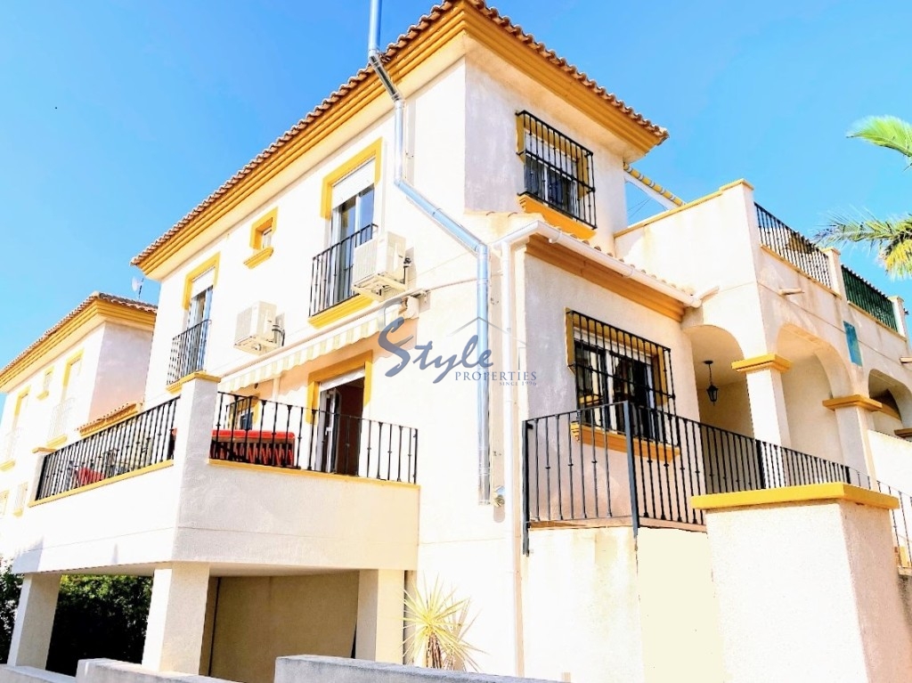 Buy quad townhouse in Los Altos, Torrevieja. ID 4621