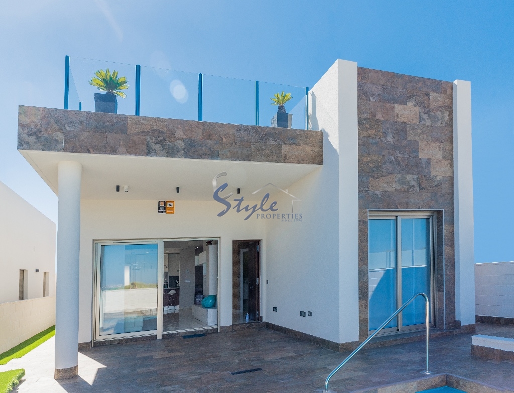  New build villa for sale with the swimming pool in Villamartin , Costa Blanca, Spain 