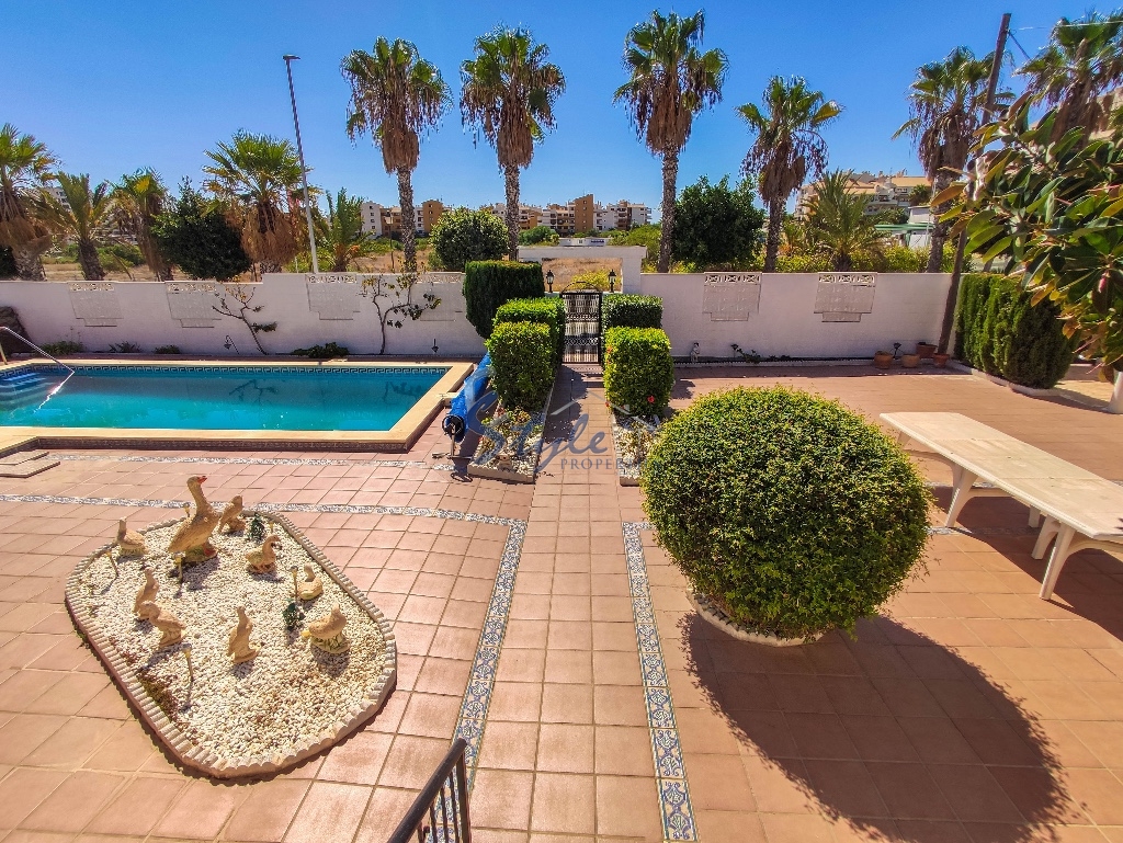 Villa for sale beach side in Punta Prima, Torrevieja, Orihuela Costa , Costa Blanca , Spain