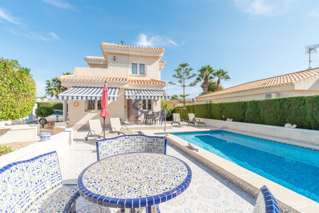 Resale - Villa - Playa Flamenca