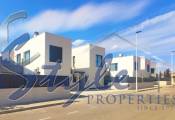 Detached house with private swimming pool for sale en Punta Prima, Alicante, Costa Blanca. ID1239