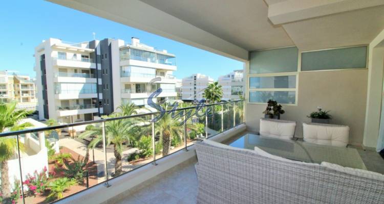 Buy apartment in Los Dolses, near the golf course in Villamartin, Costa Blanca. ID 4636