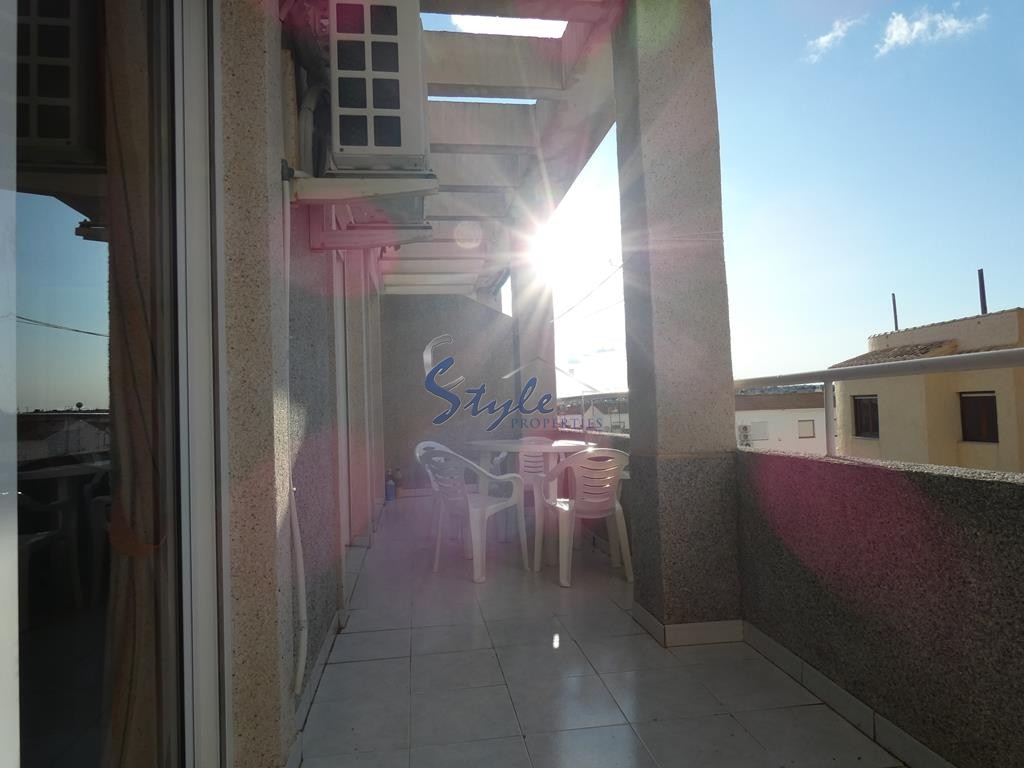 Buy apartment close to the sea in Torrevieja, Costa Blanca, 50 meters from the NAUFRAGOS beach. ID: 4637