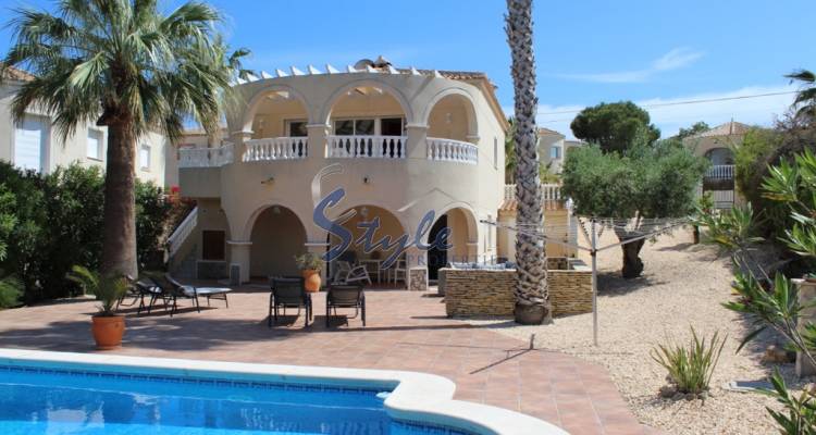 Resale - Villa - San Miguel De Salinas