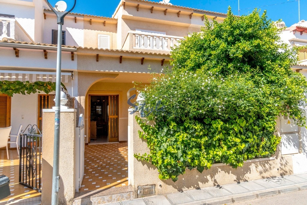 Buy duplex  close to the sea in Punta Prima. ID 4644