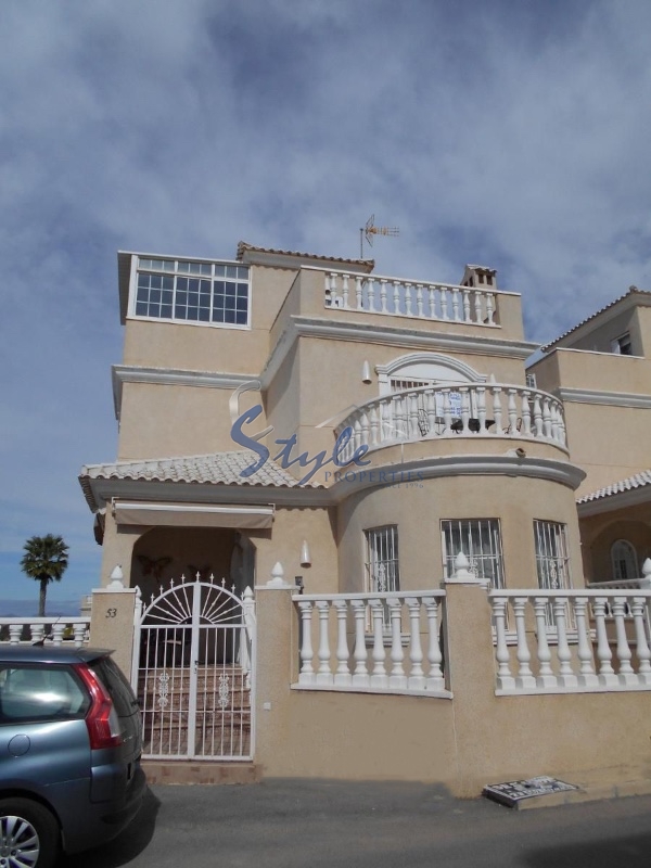 For sale semi detached  house  with private pool in Los Altos close to the sea , Torrevieja, Costa Blanca, Spain