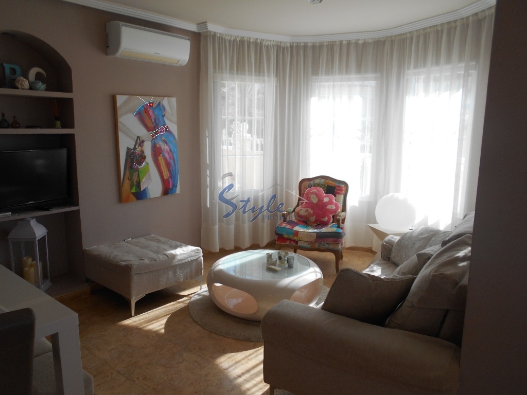 Resale - Semi Detached House - Los Altos