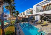 Resale - Villa - Villamartin