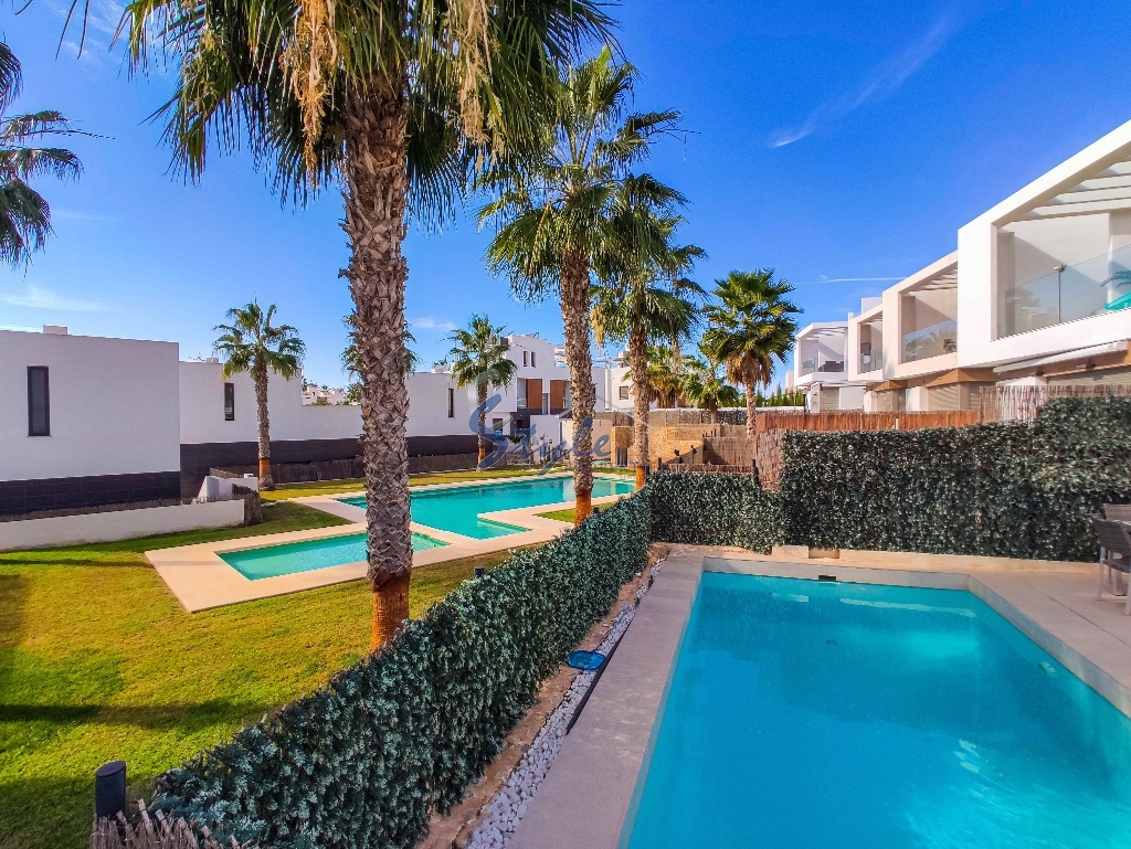 Resale - Villa - Villamartin