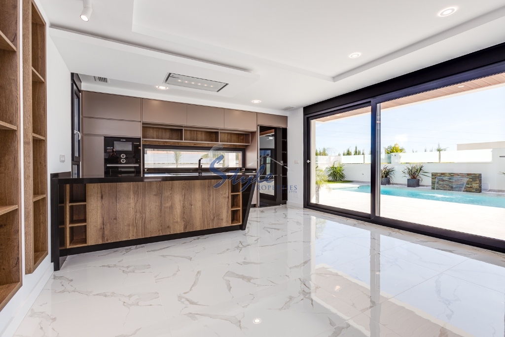 For sale outstanding luxury villa with seaviews in Ciudad Quesada: ID 2846