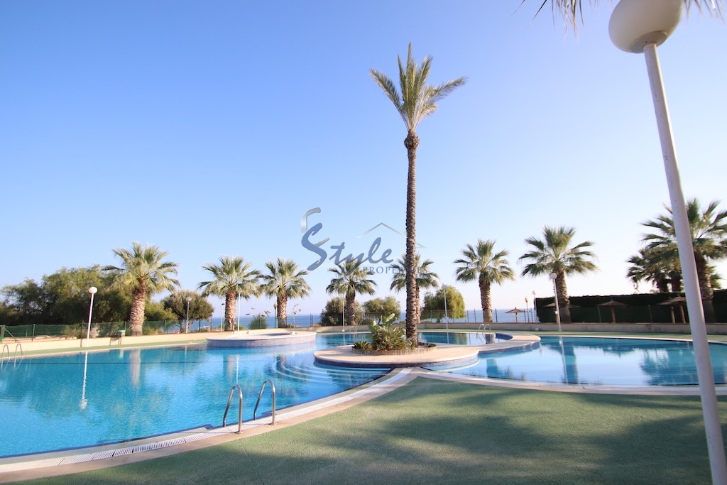 Buy apartment in Costa Blanca close to sea in Cabo Roig. ID: 4649