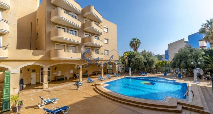 Comprar Apartamentos en Cabo Roig cerca del mar. ID 4657