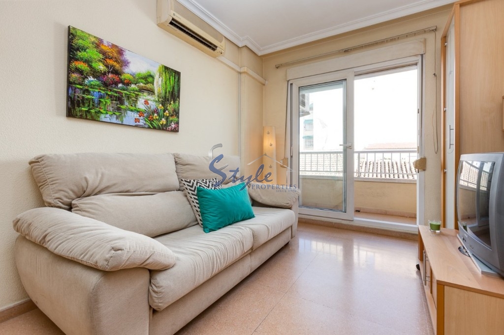 Buy apartment close to the sea in Torrevieja, Costa Blanca, 200 meters from the beach. ID: 4661