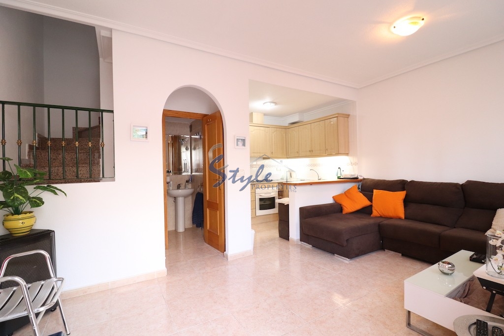 Buy duplex with private garden in Costa Blanca close to golf in Villamartin. ID: 4664