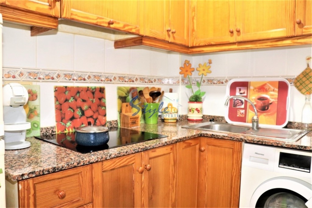 Buy apartment close to the sea in Torrevieja, Costa Blanca, 400 meters from the beach. ID: 4669