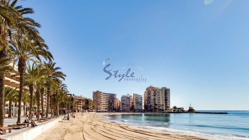 Buy apartment close to the sea in Torrevieja, Costa Blanca, 400 meters from the beach. ID: 4669