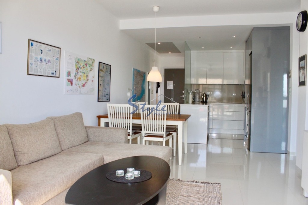 Comprar bungalow con piscina y cerca del mar en Mil Palmeras, Orihuela Costa. ID: 4683