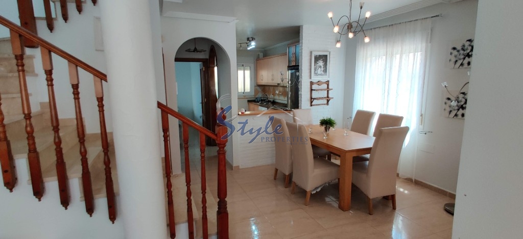 Buy Villa in Guardamar del Segura, Costa Blanca. ID: 4691