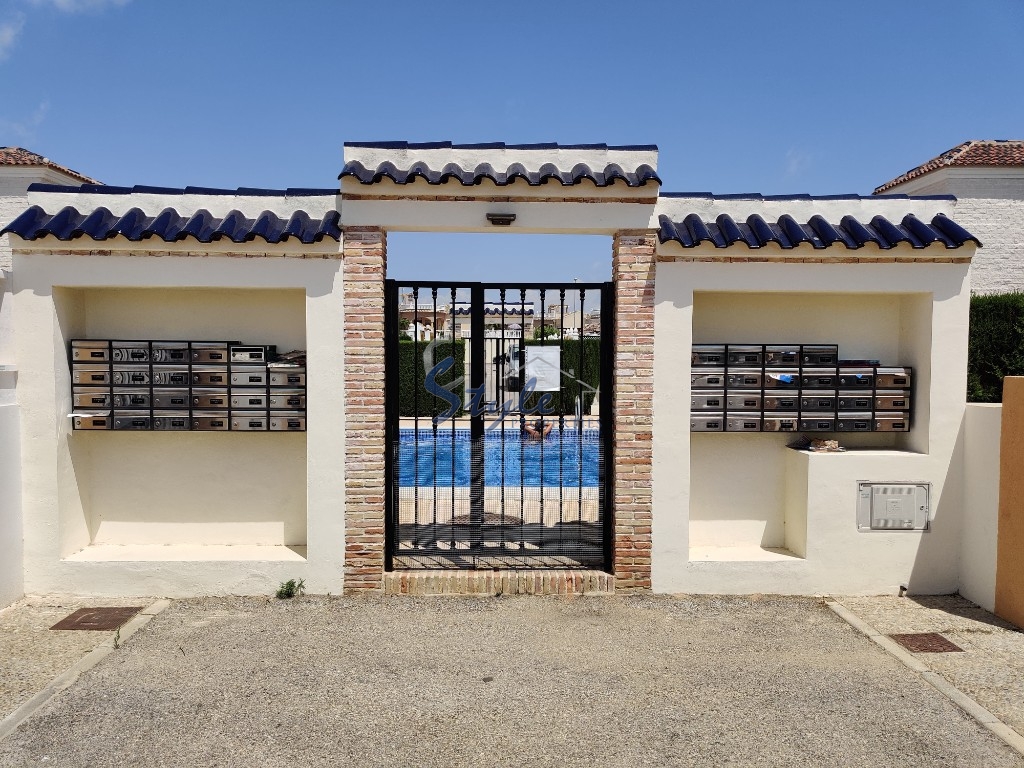 Resale - Villa - El Raso, Guardamar