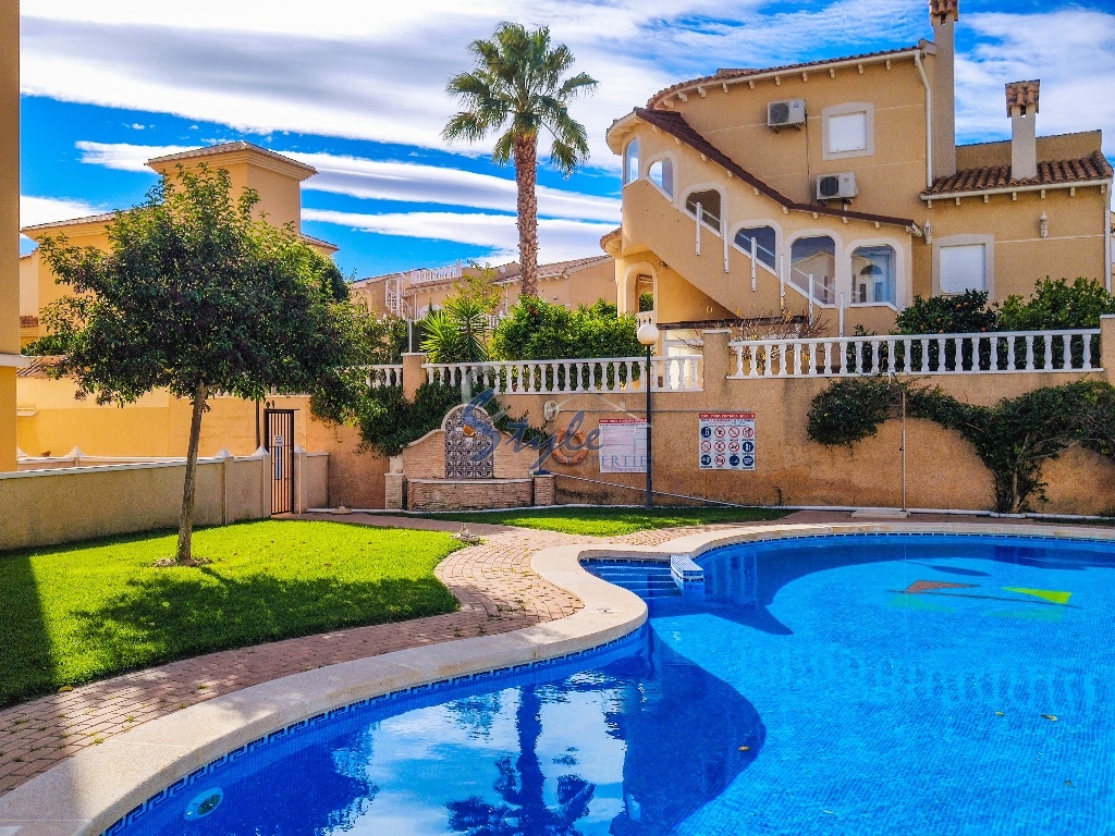 Resale - Apartment - Villamartin