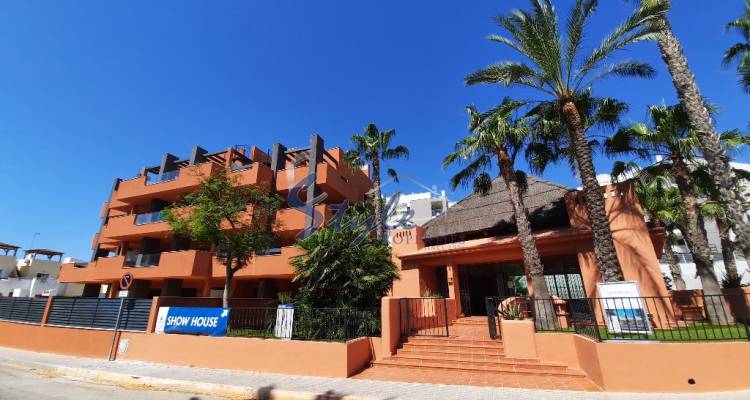 For sale new build   apartments close to the golf  In Villamartin, Costa Blanca, Spain. ID1007