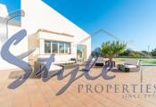 Resale - Villa - Las Colinas