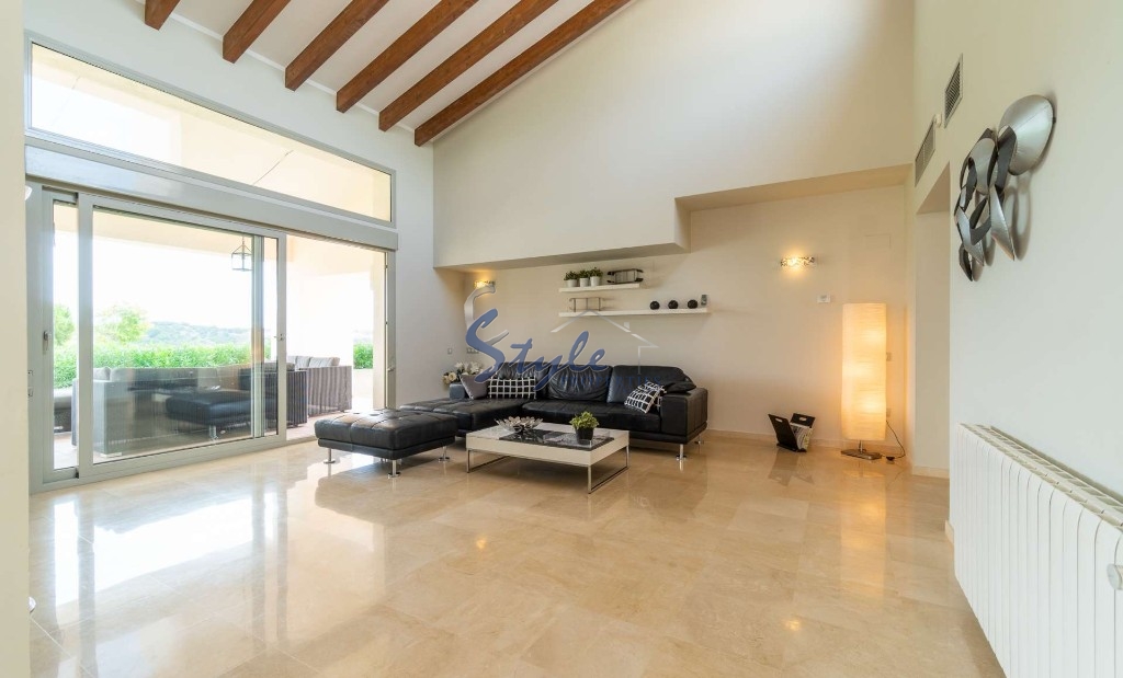 Buy luxury stylish villa with garden, in Las Colinas Golf & Country Club, Villamartín, Orihuela Costa. id 4706