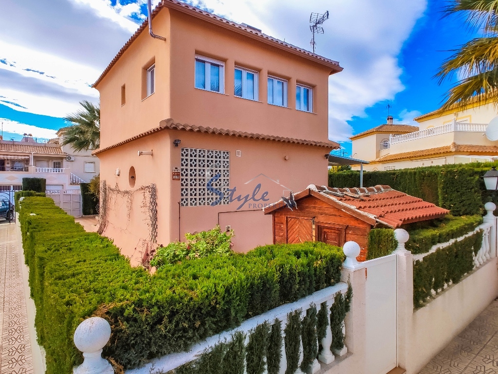 Resale - Villa - Los Altos