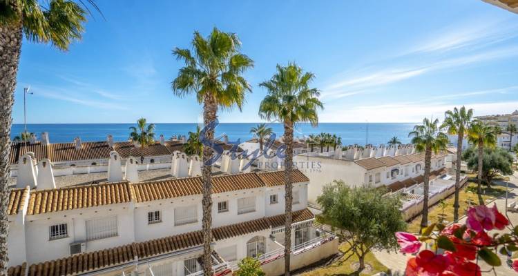 Comprar duplex con panorámicas vistas al mar en venta en Campoamor, Orihuela Costa. ID: 4728