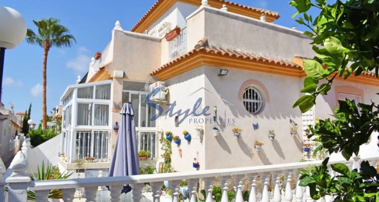 Comprar casa adosada con piscina en Playa Flamenca, Orihuela Costa. ID: 4730