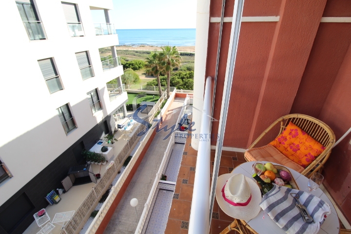 Buy apartment with sea views, 1st line from the beach in La Mata, Torrevieja. ID 4731