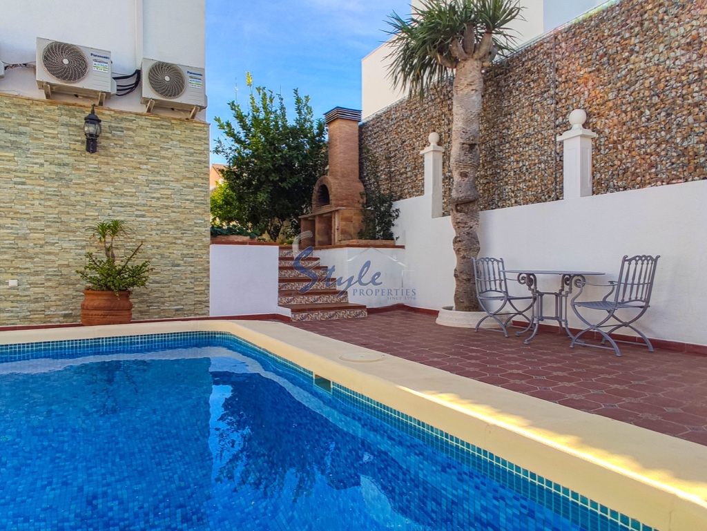 Resale - Villa - La Mata