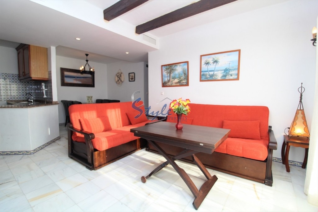 Buy apartment with beautiful terrace, 150m to the beach in Torrevieja. ID 4740