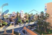 Comprar apartamento con hermosa terraza a 150m de la playa en Torrevieja. ID 4740