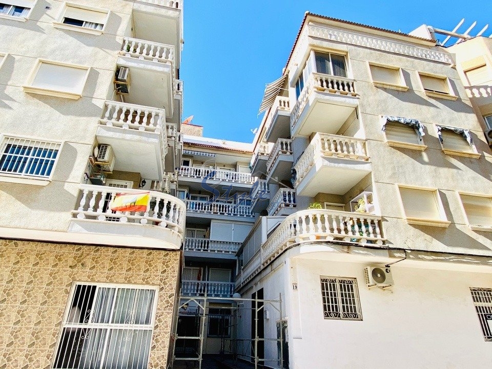 Buy Study apartment close to the beach in Torrevieja, Costa Blanca. ID: 4744