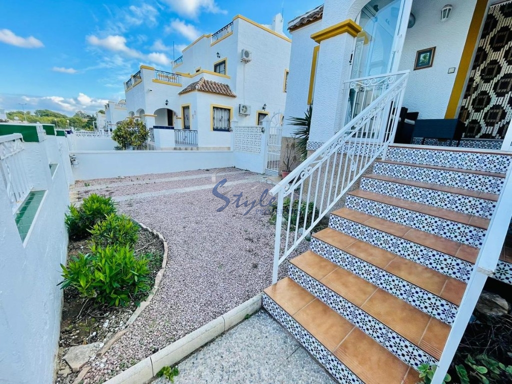 Resale - Villa - Los Altos